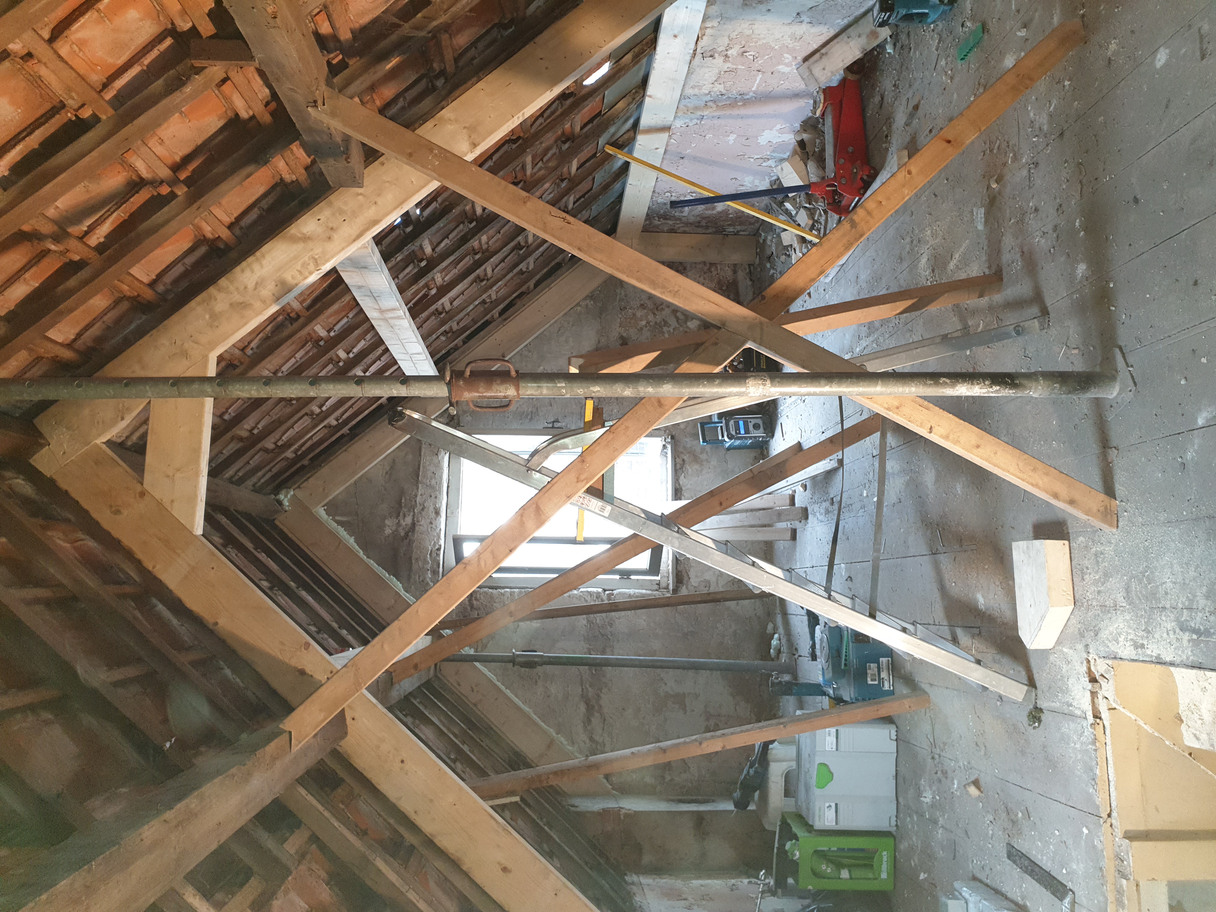 Uitbouw dmv staal constructie en renovatie dak constructie – Assendelftstraat, Den Haag – Tijdens en impressie 1