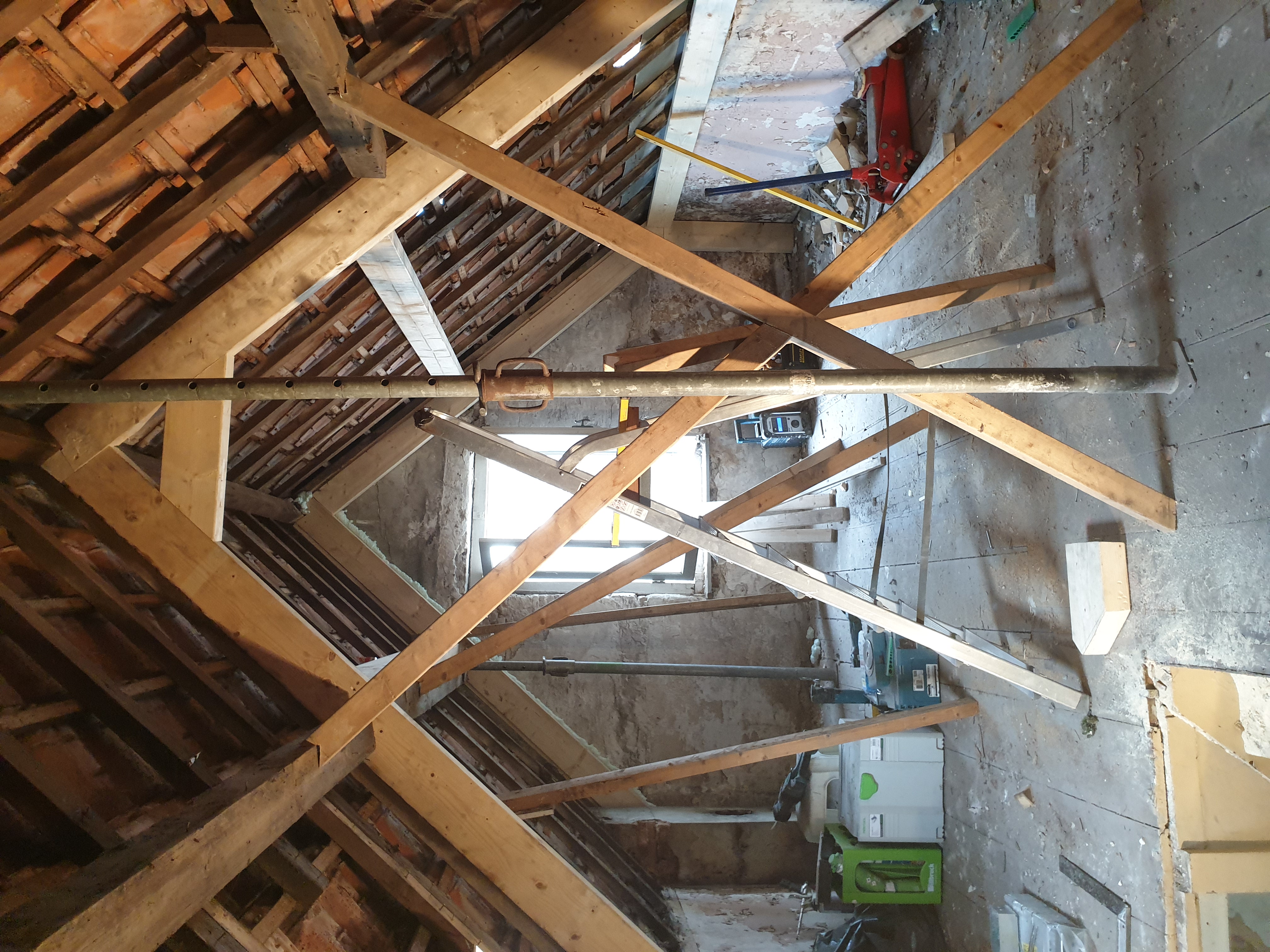 Uitbouw dmv staal constructie en renovatie dak constructie – Assendelftstraat, Den Haag – Tijdens en impressie 2