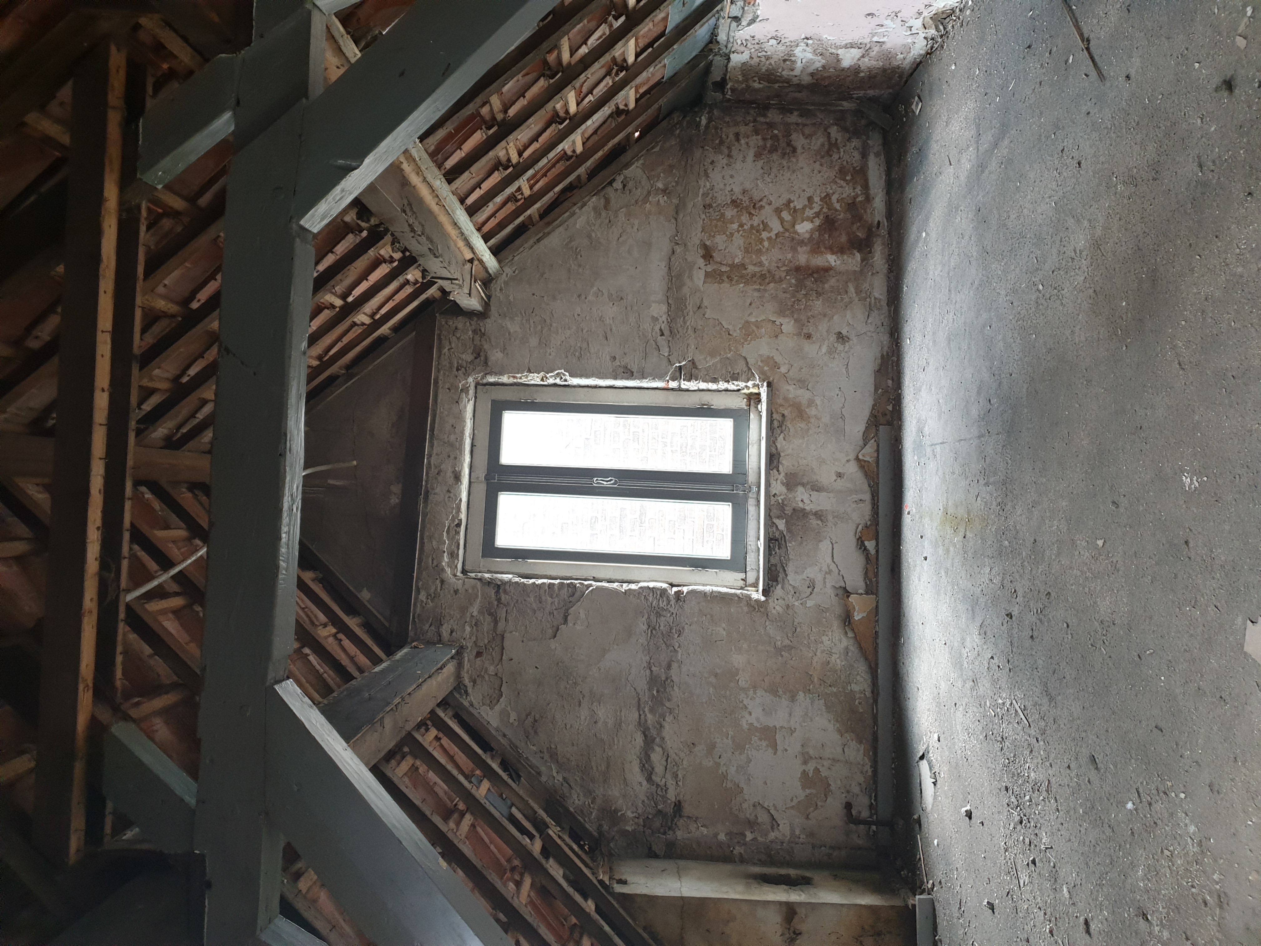 Uitbouw dmv staal constructie en renovatie dak constructie – Assendelftstraat, Den Haag – Voor 2