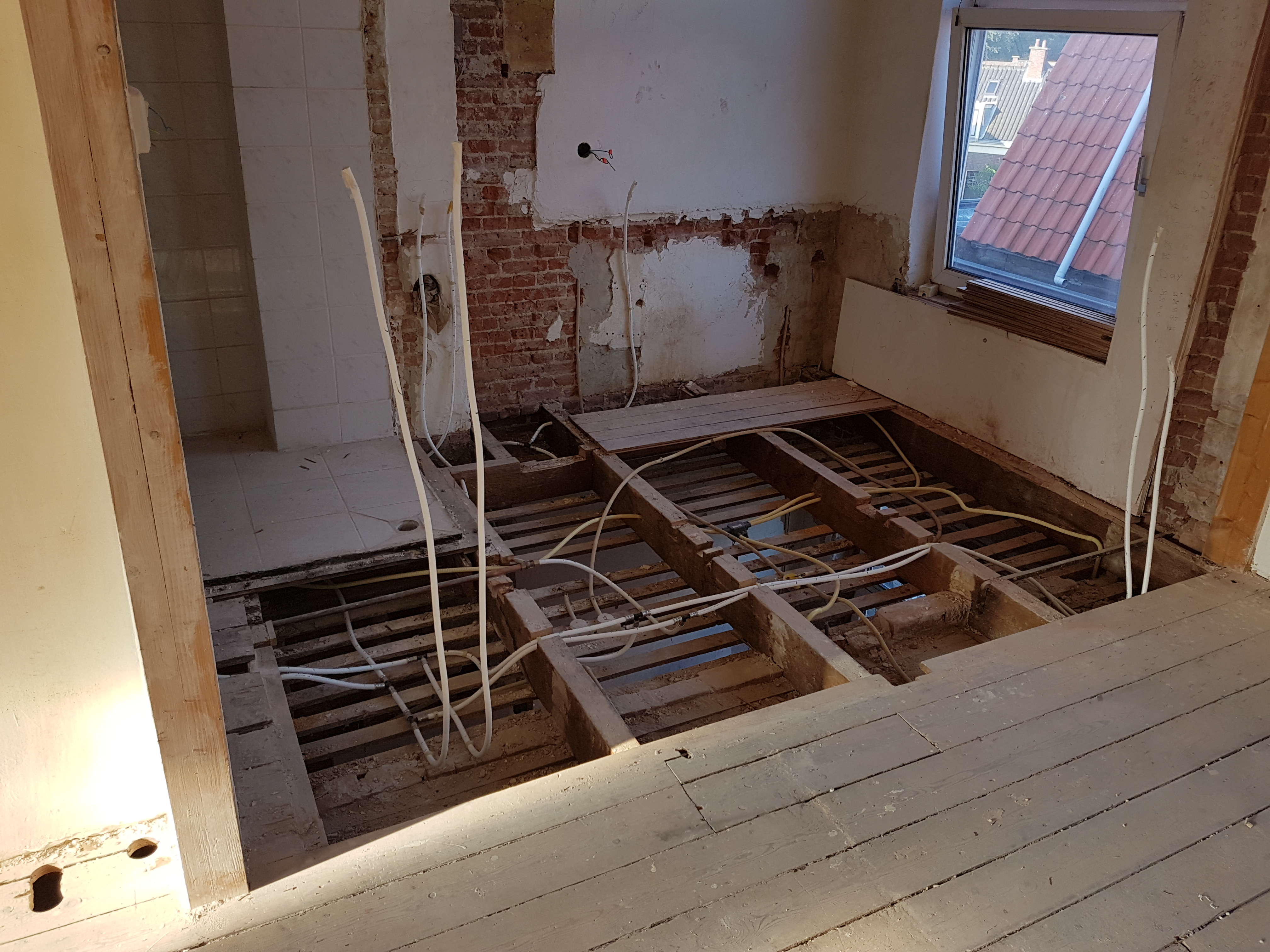 Complete renovatie met dakopbouw – Renbaanstraat, Den Haag – Tijdens en impressie 1