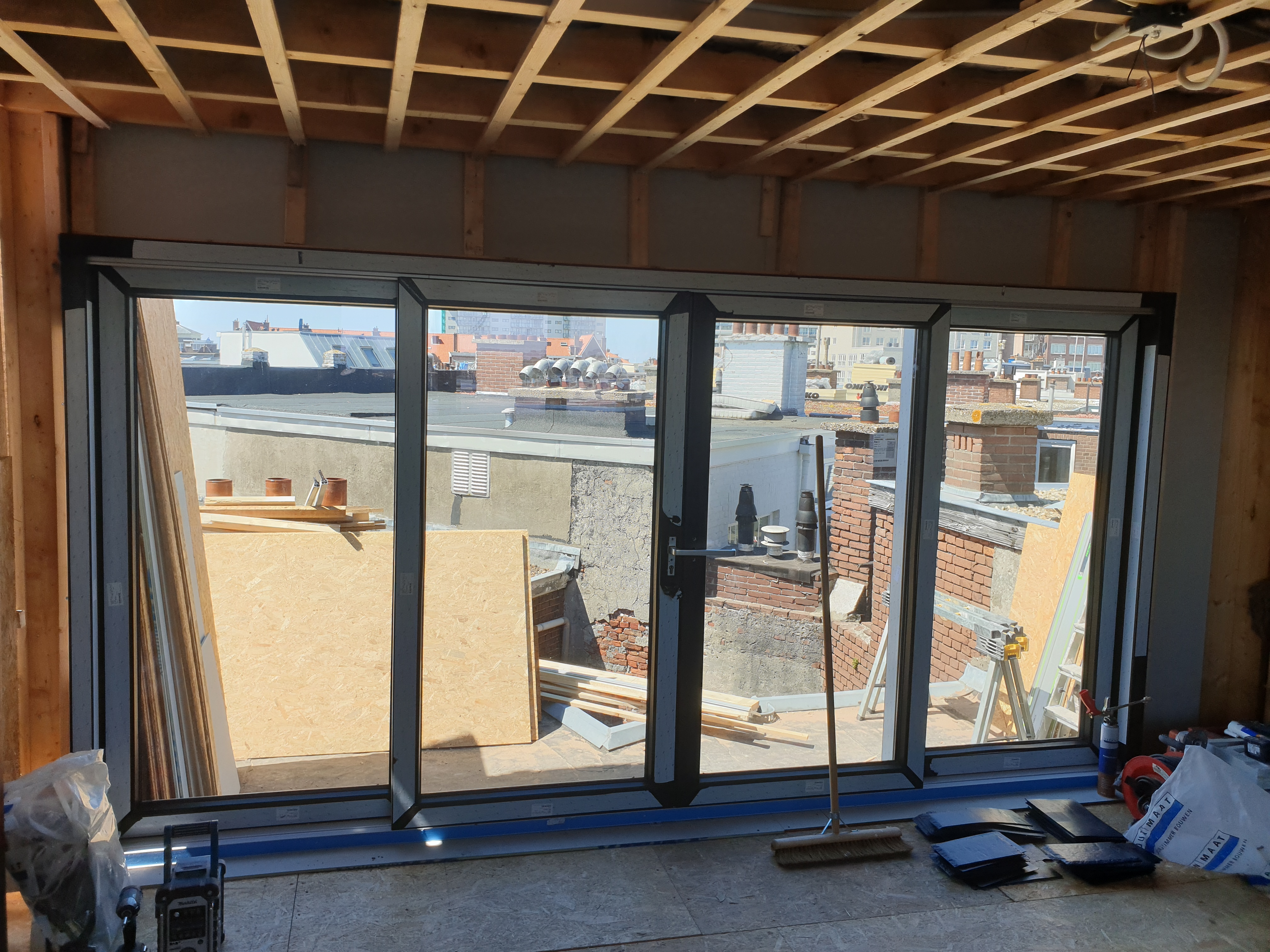 Totale renovatie en plaatsen opbouw – Van Tuyllstraat, Den Haag – Tijdens en impressie 38