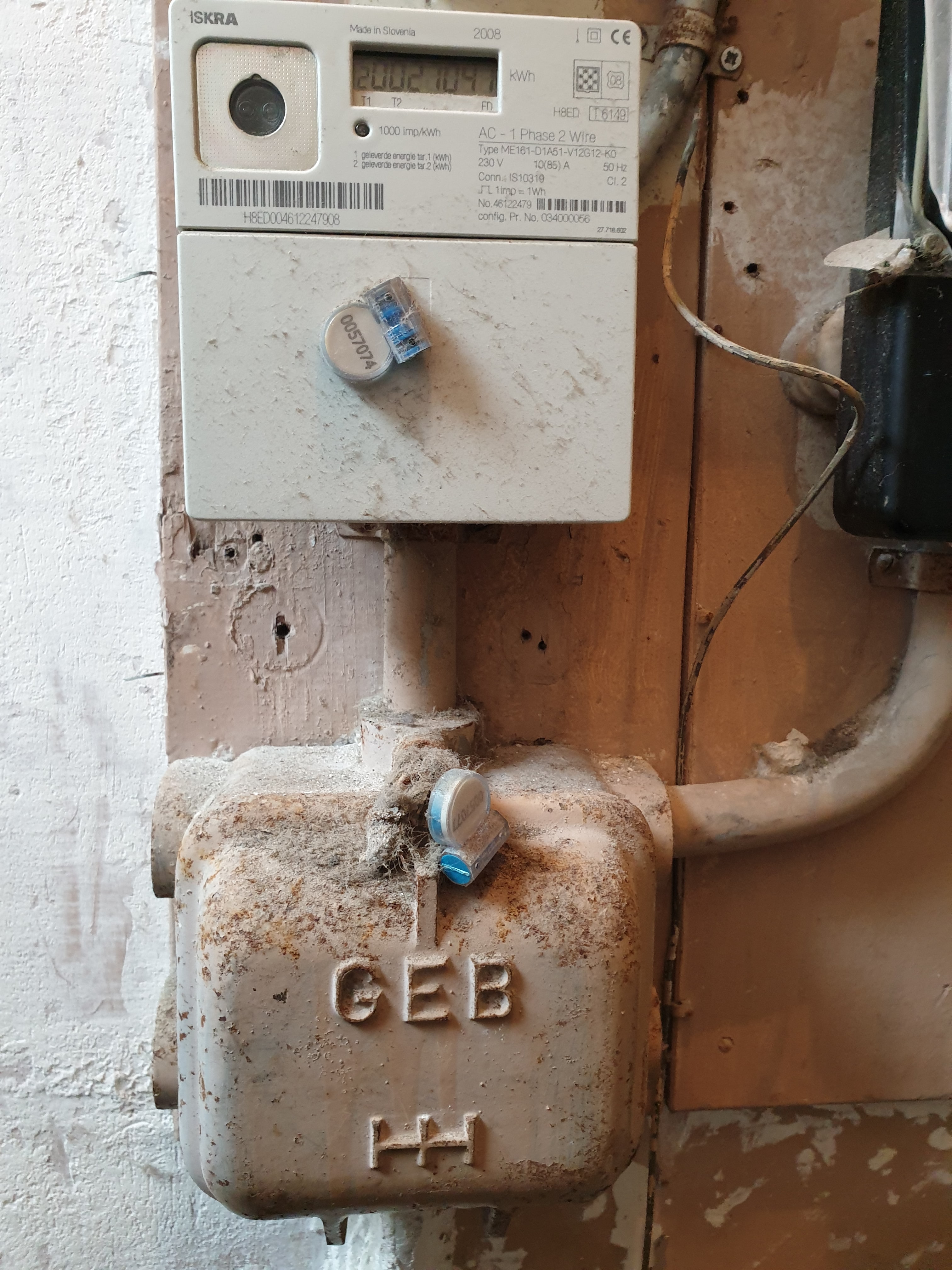 Totale renovatie en plaatsen opbouw – Van Tuyllstraat, Den Haag – Voor 1